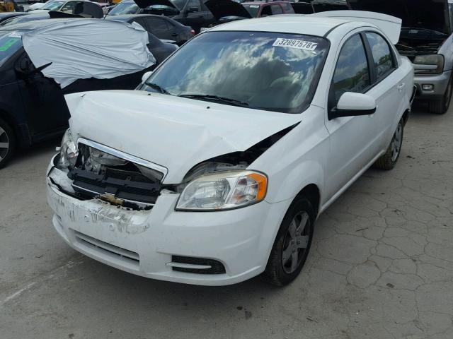 KL1TD5DE5BB226232 - 2011 CHEVROLET AVEO LS WHITE photo 2