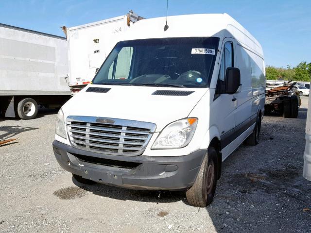 WD3PE8CC3B5506507 - 2011 MERCEDES-BENZ SPRINTER 2 WHITE photo 2