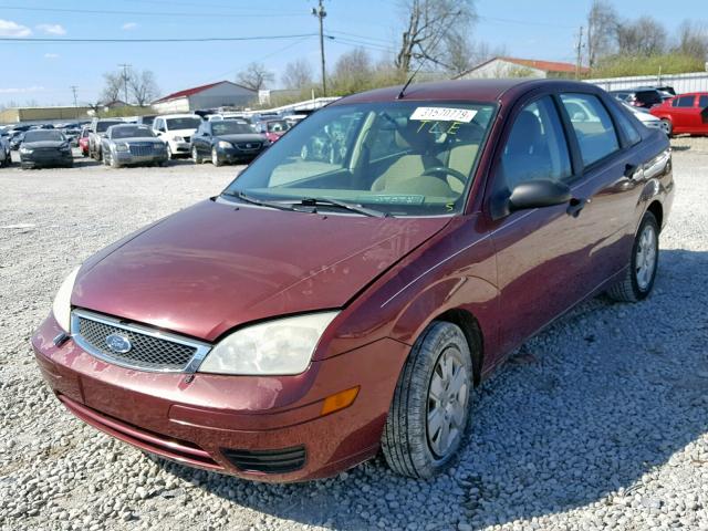 1FAHP34N47W156304 - 2007 FORD FOCUS ZX4 MAROON photo 2