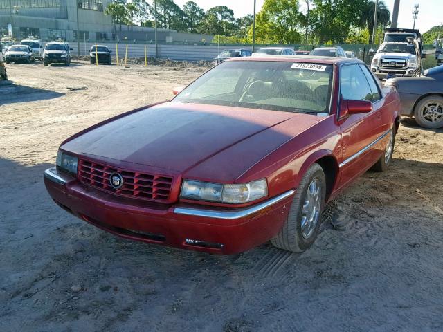 1G6ET1293WU602703 - 1998 CADILLAC ELDORADO T RED photo 2