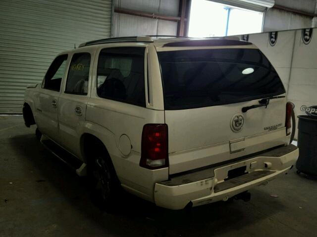 1GYEK63N54R251165 - 2004 CADILLAC ESCALADE WHITE photo 3