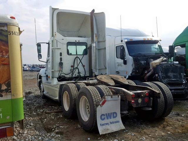 1FUJA6AS93PK90957 - 2003 FREIGHTLINER CONVENTION WHITE photo 3