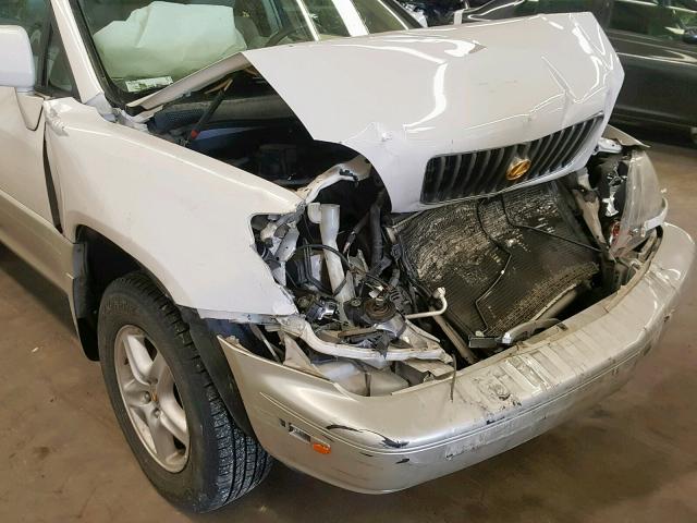 JT6HF10U0Y0144967 - 2000 LEXUS RX 300 WHITE photo 9