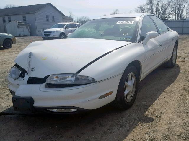 1G3GR62C1X4104949 - 1999 OLDSMOBILE AURORA WHITE photo 2