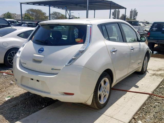 1N4AZ0CP8DC402846 - 2013 NISSAN LEAF S WHITE photo 4