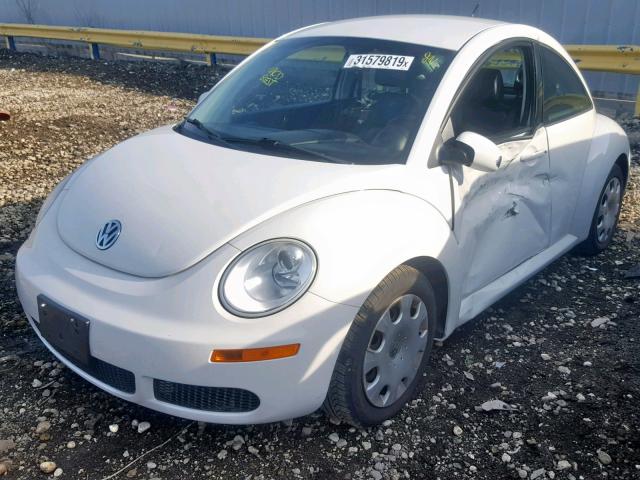 3VWPW3AGXAM020228 - 2010 VOLKSWAGEN NEW BEETLE თეთრი ფოტო 2