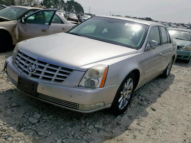 1G6KD57966U137298 - 2006 CADILLAC DTS SILVER photo 2