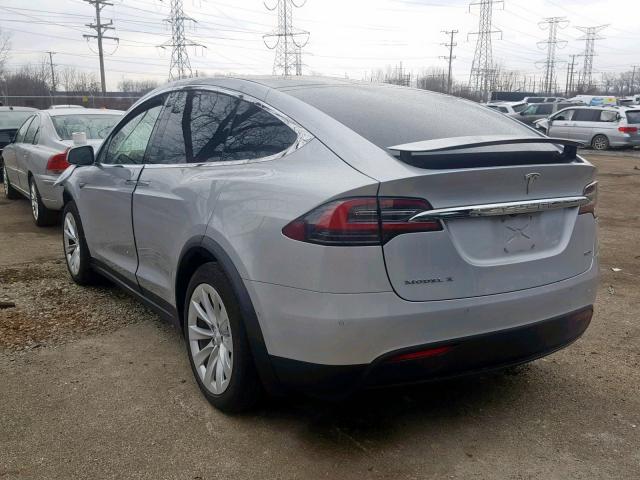 5YJXCBE26GF008031 - 2016 TESLA MODEL X SILVER photo 3