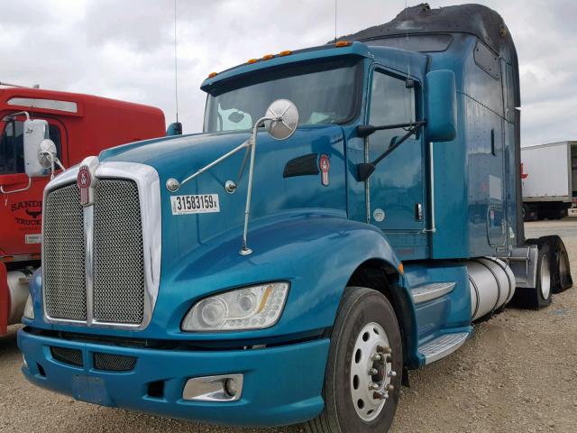 1XKAD48XXAJ268359 - 2010 KENWORTH CONSTRUCTI TURQUOISE photo 2