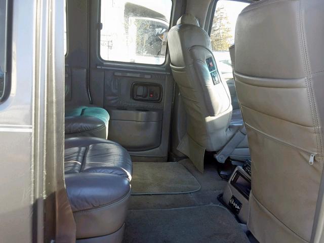 1GDFG15T641156666 - 2004 GMC SAVANA RV BROWN photo 6