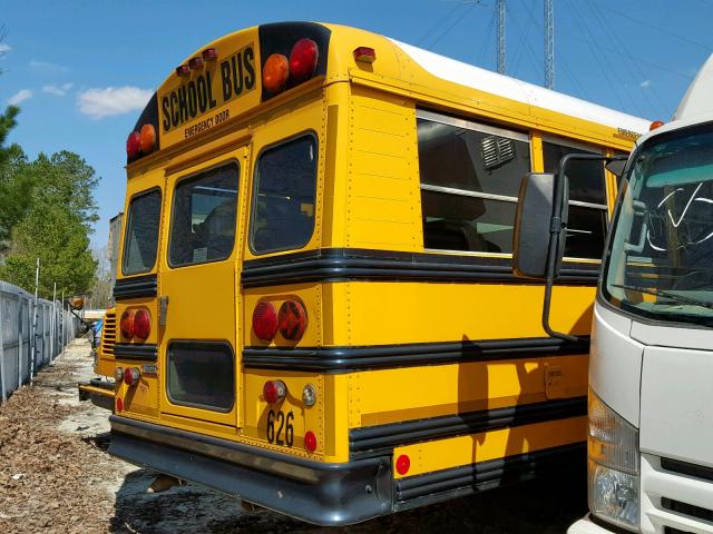 4UZAAXDC06CV02170 - 2006 FREIGHTLINER CHASSIS FS YELLOW photo 4