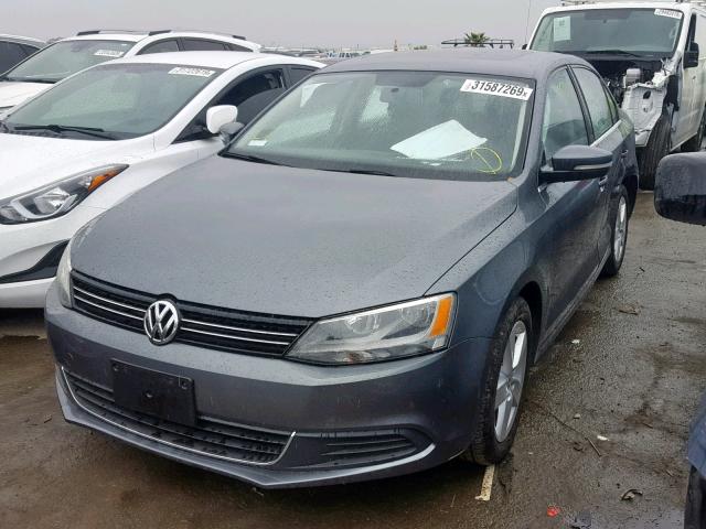 3VWLL7AJ5DM405629 - 2013 VOLKSWAGEN JETTA TDI GRAY photo 2