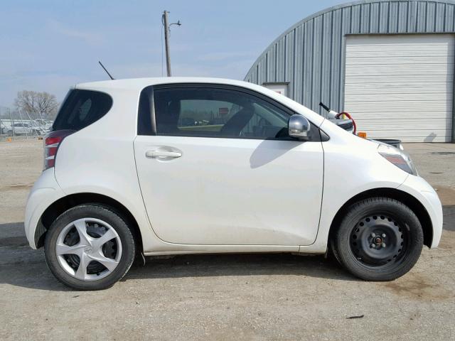 JTNJJXB05DJ023762 - 2013 TOYOTA SCION IQ WHITE photo 9