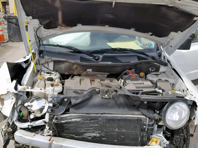 1C4NJRBB2GD692805 - 2016 JEEP PATRIOT SP WHITE photo 7