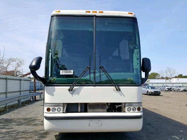 YE2TC12B3Y2043875 - 2000 VAN HOOL T2100 WHITE photo 9