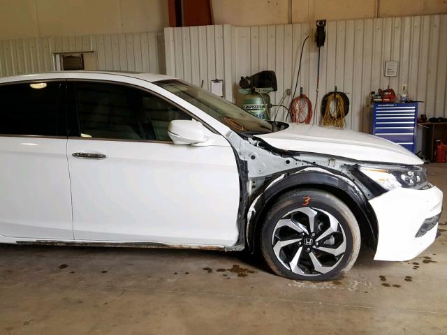 1HGCR3F84HA002438 - 2017 HONDA ACCORD EXL WHITE photo 9