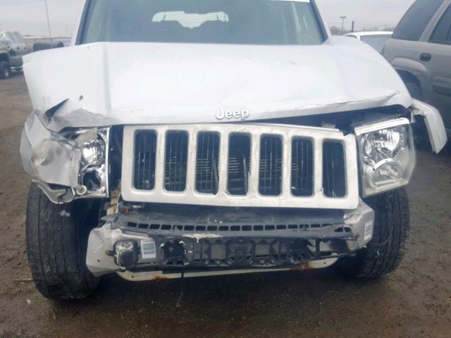 1J8HG48N36C212364 - 2006 JEEP COMMANDER SILVER photo 9