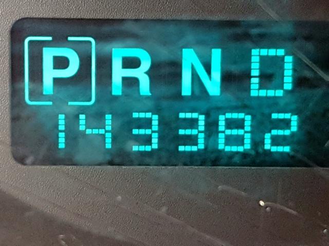 1J8HG48K96C334264 - 2006 JEEP COMMANDER WHITE photo 8