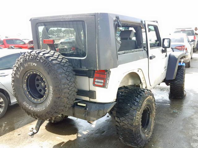 1J4AA2D11AL192779 - 2010 JEEP WRANGLER S ვერცხლისფერი ფოტო 4