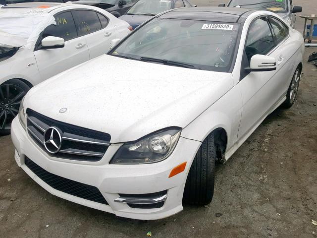 WDDGJ4HBXFG376381 - 2015 MERCEDES-BENZ C 250 WHITE photo 2