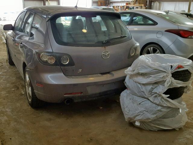 JM1BK143461522632 - 2006 MAZDA 3 HATCHBAC GRAY photo 3