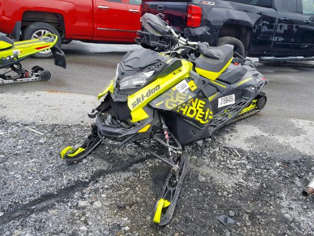 2BPSUWJM9JV000045 - 2018 SKI DOO RENEGADE GREEN photo 2