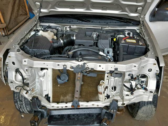 1GCDT136158190415 - 2005 CHEVROLET COLORADO SILVER photo 7