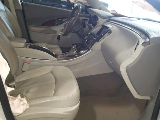 1G4GC5ER0DF286358 - 2013 BUICK LACROSSE SILVER photo 5