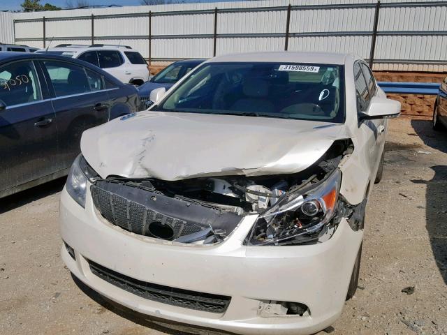 1G4GE5GD6BF308839 - 2011 BUICK LACROSSE C WHITE photo 9