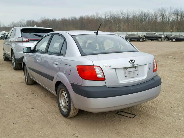 KNADE223196550420 - 2009 KIA RIO BASE SILVER photo 3