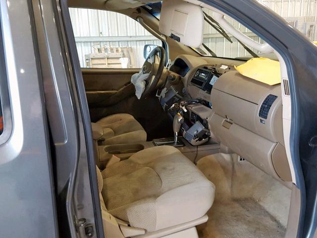 1N6AD07W75C428797 - 2005 NISSAN FRONTIER C GRAY photo 5