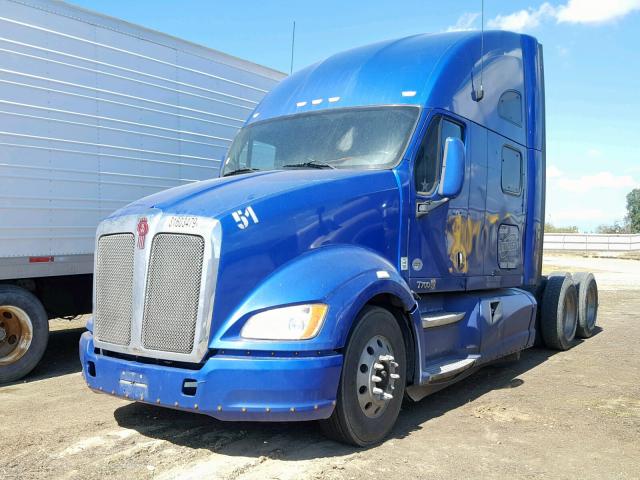 1XKFD49X3DJ320827 - 2013 KENWORTH CONSTRUCTI BLUE photo 2