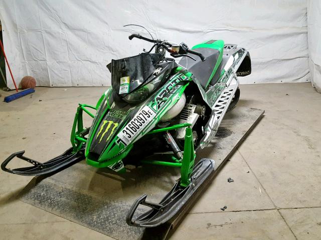 4UF12SNW4CT116935 - 2012 ARCT SNOWMOBILE GREEN photo 2