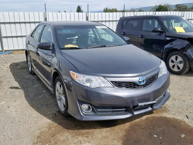 4T1BD1FK3EU130801 - 2014 TOYOTA CAMRY HYBR SILVER photo 1