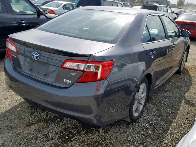 4T1BD1FK3EU130801 - 2014 TOYOTA CAMRY HYBR SILVER photo 4