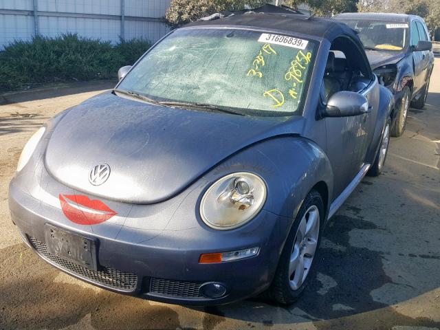 3VWSF31Y46M307543 - 2006 VOLKSWAGEN NEW BEETLE ნაცრისფერი ფოტო 2