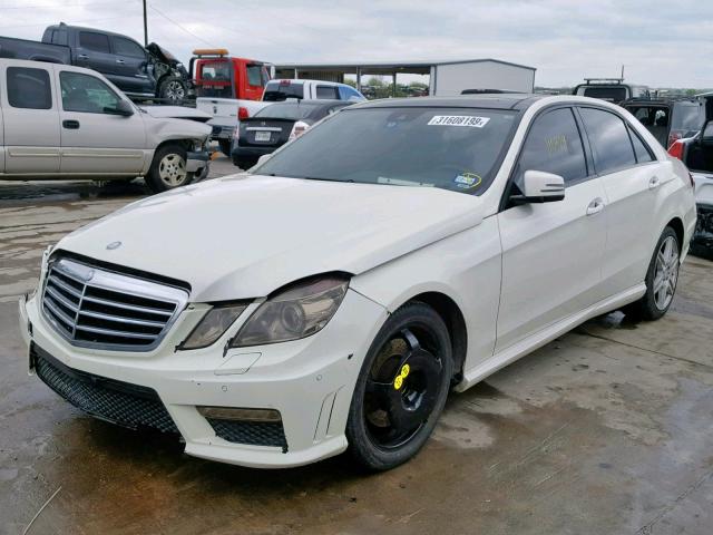 WDDHF9AB5AA142951 - 2010 MERCEDES-BENZ E 550 4MAT WHITE photo 2