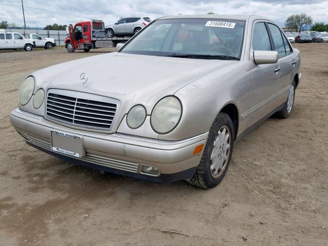 WDBJF65H2XA869531 - 1999 MERCEDES-BENZ E 320 CREAM photo 2