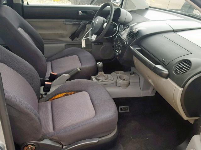 3VWBK21CX3M400184 - 2003 VOLKSWAGEN NEW BEETLE Gümüş foto 5