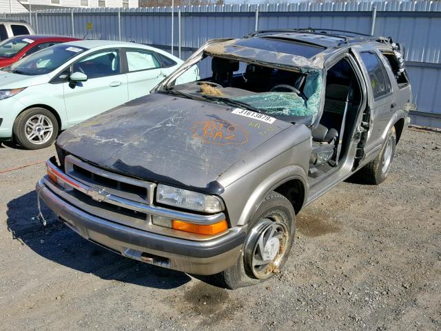 1GNDT13W0Y2259254 - 2000 CHEVROLET BLAZER TAN photo 2