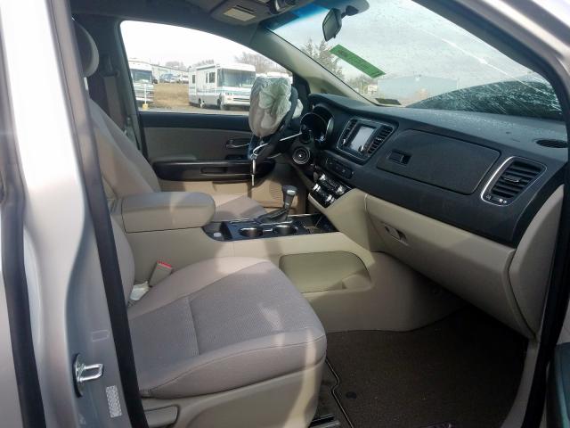 KNDMB5C18K6538720 - 2019 KIA SEDONA LX  photo 5