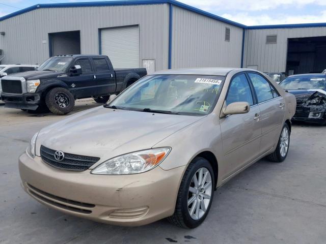 4T1BE32K42U611568 - 2002 TOYOTA CAMRY LE GOLD photo 2