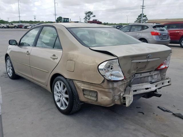 4T1BE32K42U611568 - 2002 TOYOTA CAMRY LE GOLD photo 3