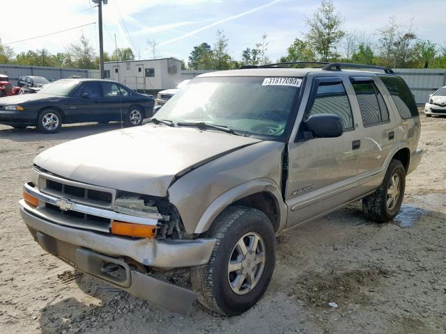 1GNDT13W52K228962 - 2002 CHEVROLET BLAZER TAN photo 2