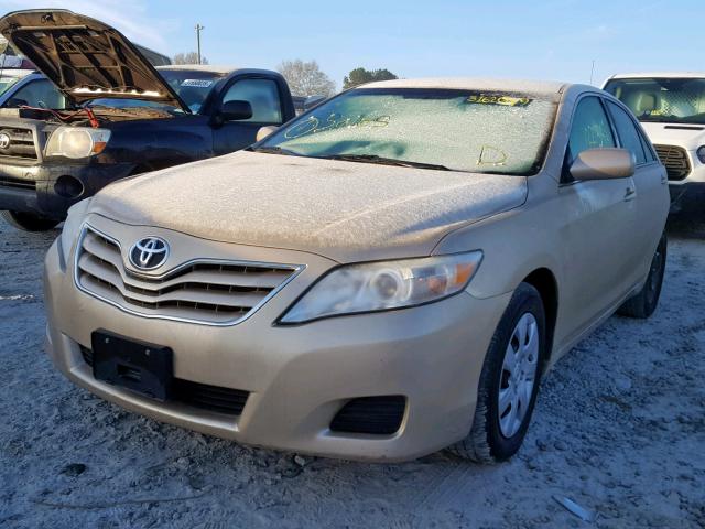 4T1BF3EK3BU777816 - 2011 TOYOTA CAMRY BASE GOLD photo 2