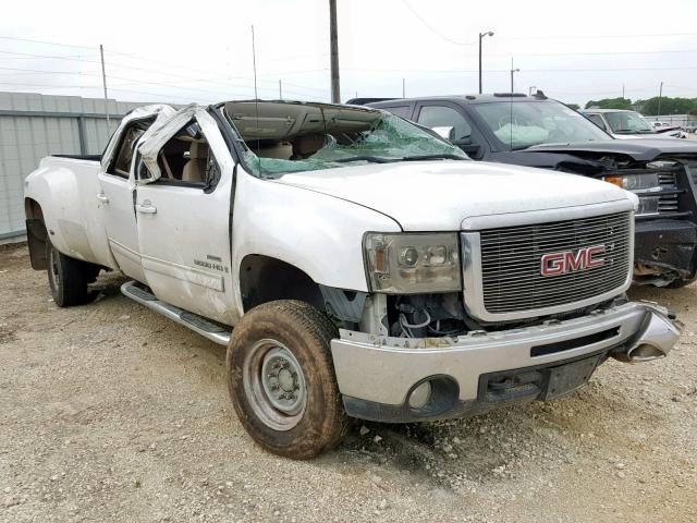 1GTJK33668F223619 - 2008 GMC SIERRA K35 WHITE photo 1