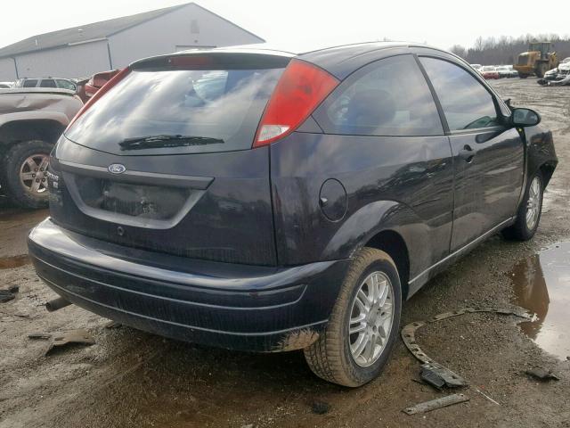 1FAFP31N97W125027 - 2007 FORD FOCUS ZX3 BLACK photo 4