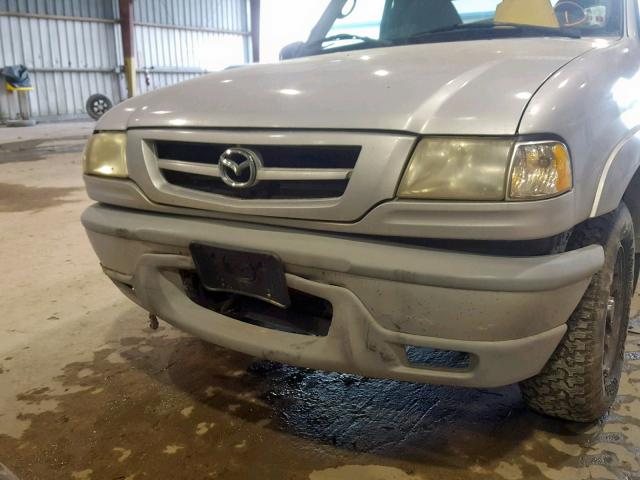 4F4YR46E12TM10060 - 2002 MAZDA B4000 CAB WHITE photo 9