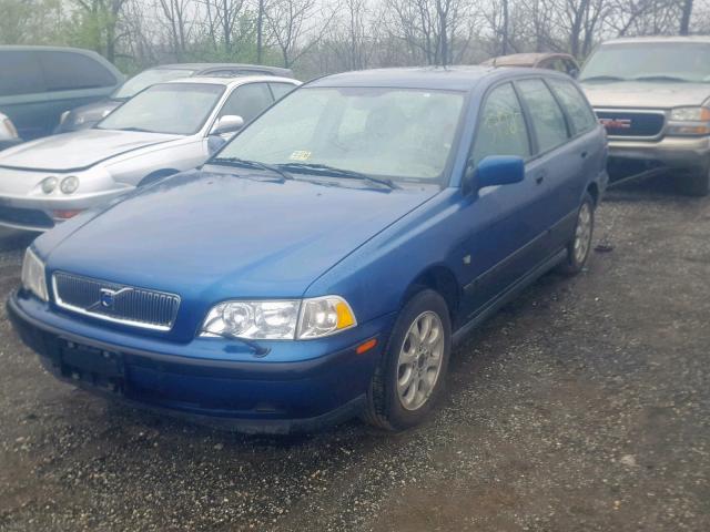 YV1VW2556YF475272 - 2000 VOLVO V40 BLUE photo 2