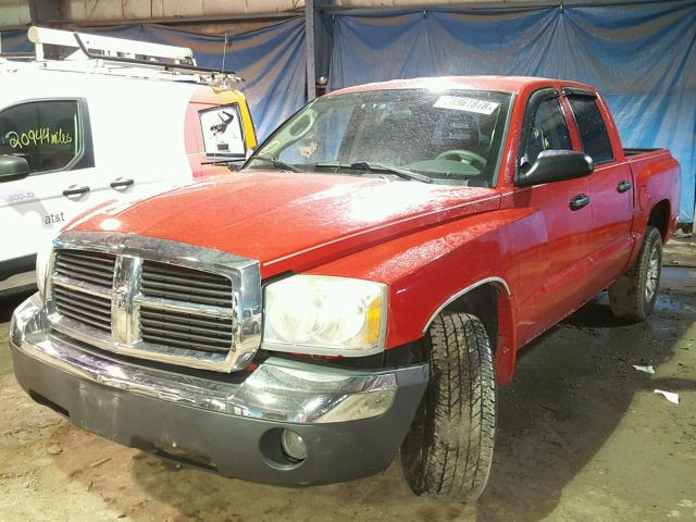 1D7HW48K35S169025 - 2005 DODGE DAKOTA QUA RED photo 2